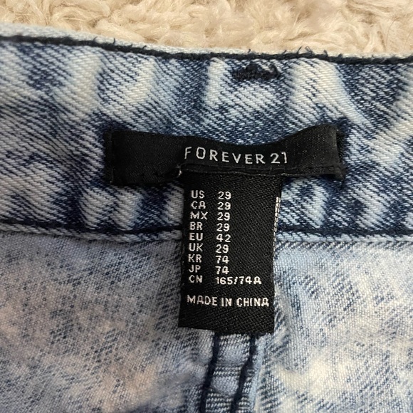 Two Toned Denim Shorts - Picture 3 of 3